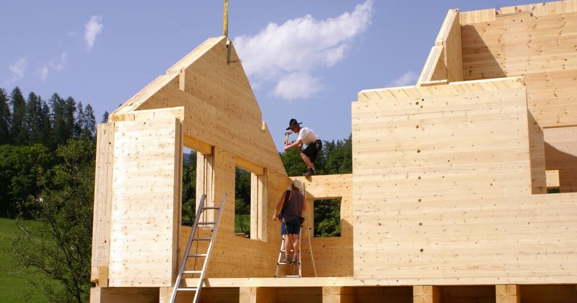 Holz_100_Haus_in_Konstruktion